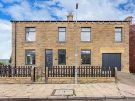 College Street, Birstall