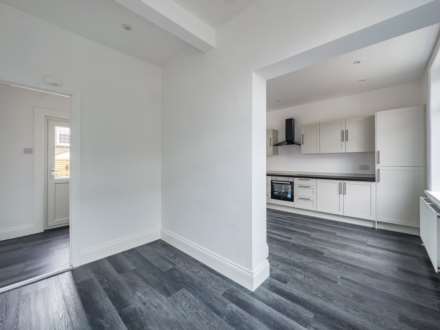 College Street, Birstall, Image 5