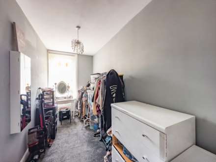 High Street, Heckmondwike, Image 11