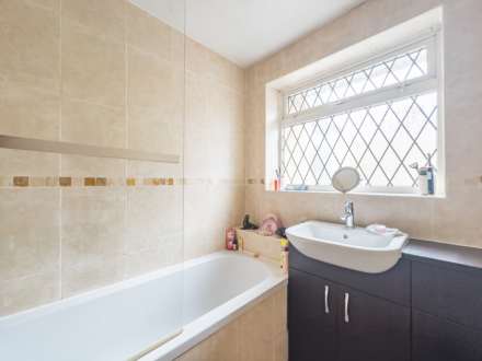 Oakwell Avenue, Batley, Image 12