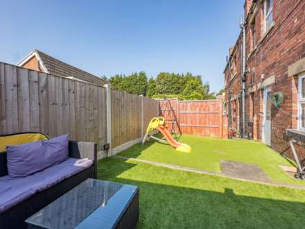 Boundary Road, Dewsbury, Image 15