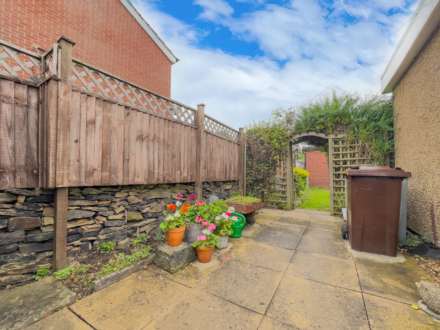 Upper Batley Lane, Batley, Image 27