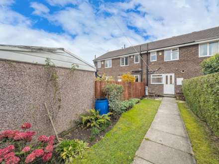 Moorside Green, Drighlington, Image 13