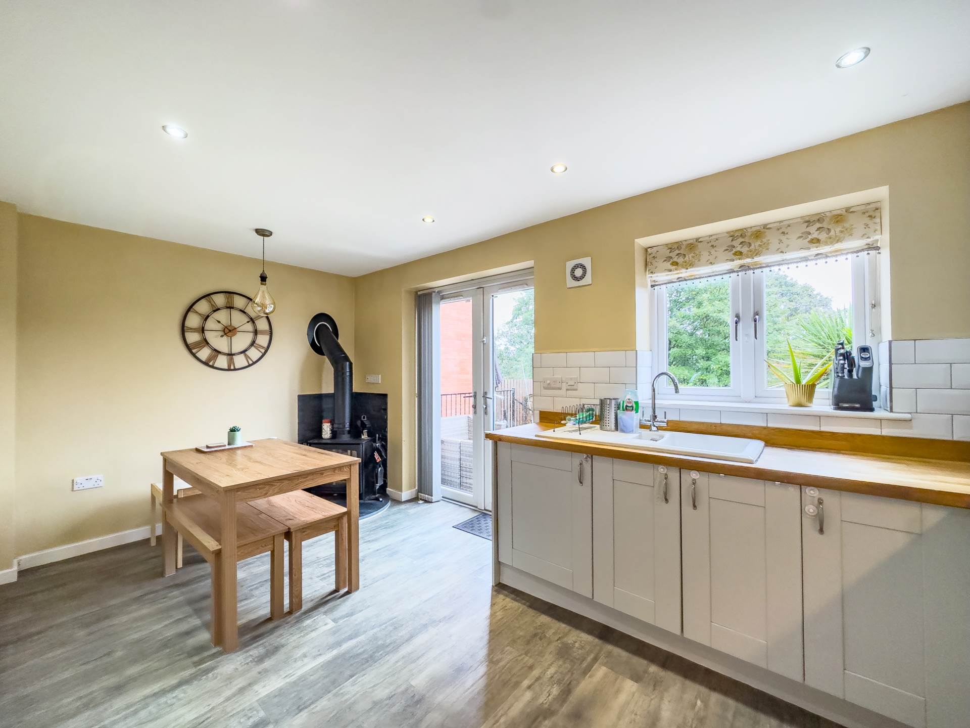 Brookroyd View, Batley, Image 4