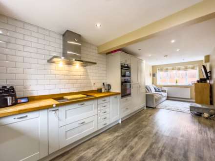 Brookroyd View, Batley, Image 2