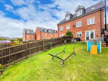 Brookroyd View, Batley, Image 23