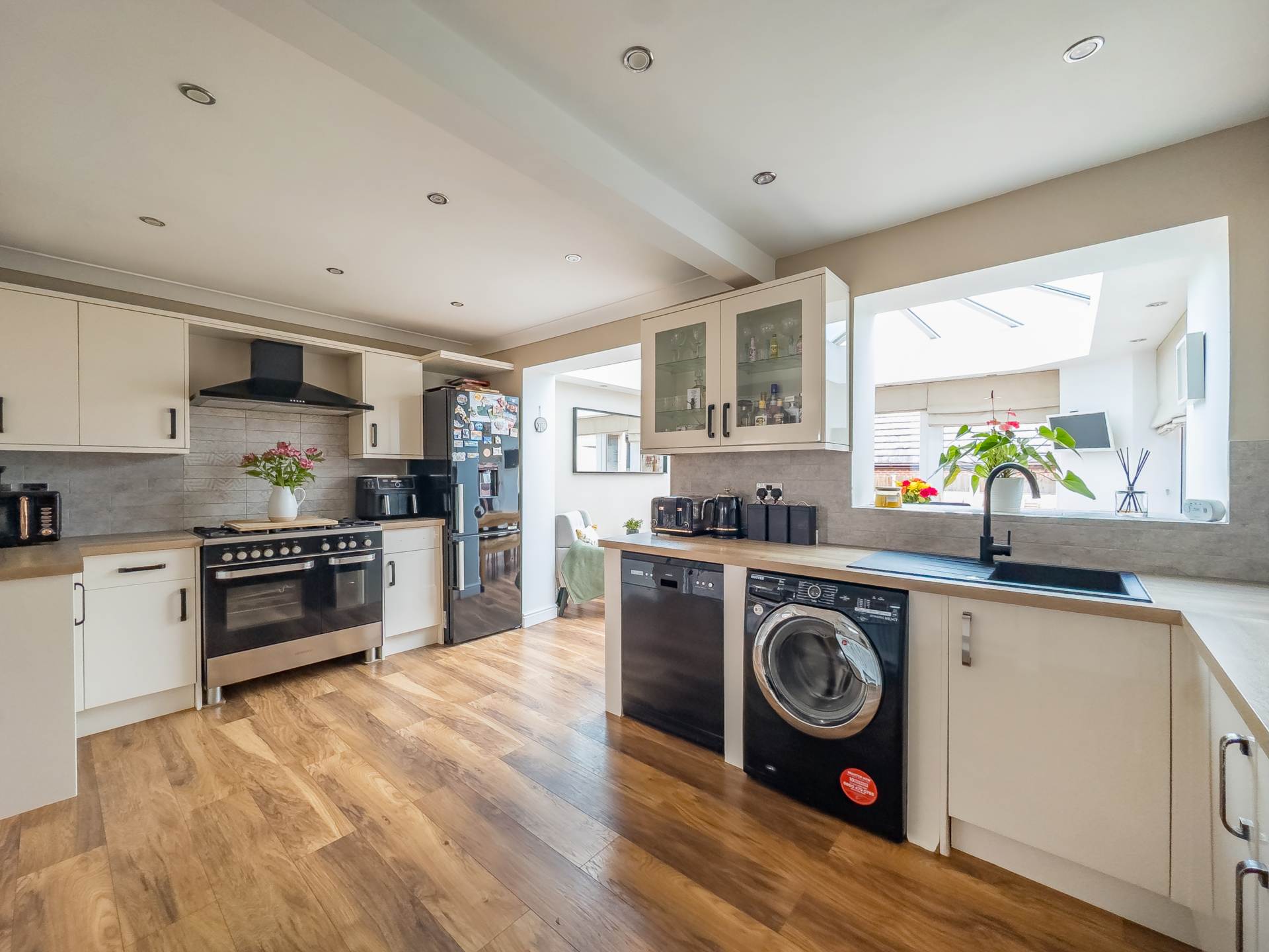 Castle Close, Birstall, Image 2