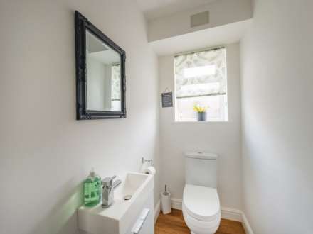 Castle Close, Birstall, Image 10