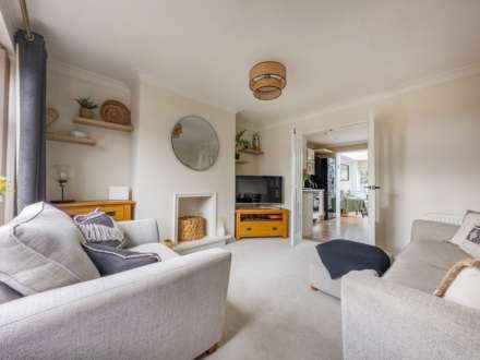 Castle Close, Birstall, Image 12