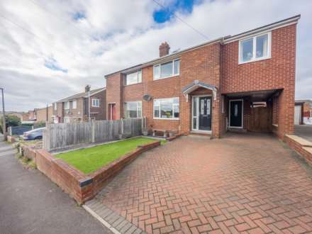 Castle Close, Birstall, Image 32