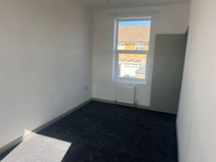 South View, Batley, Image 12