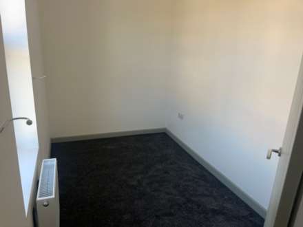 South View, Batley, Image 13