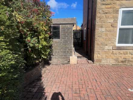 South View, Batley, Image 18