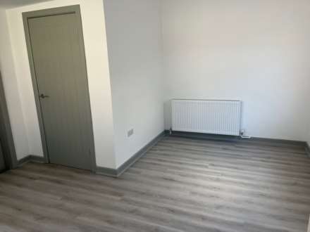 South View, Batley, Image 4