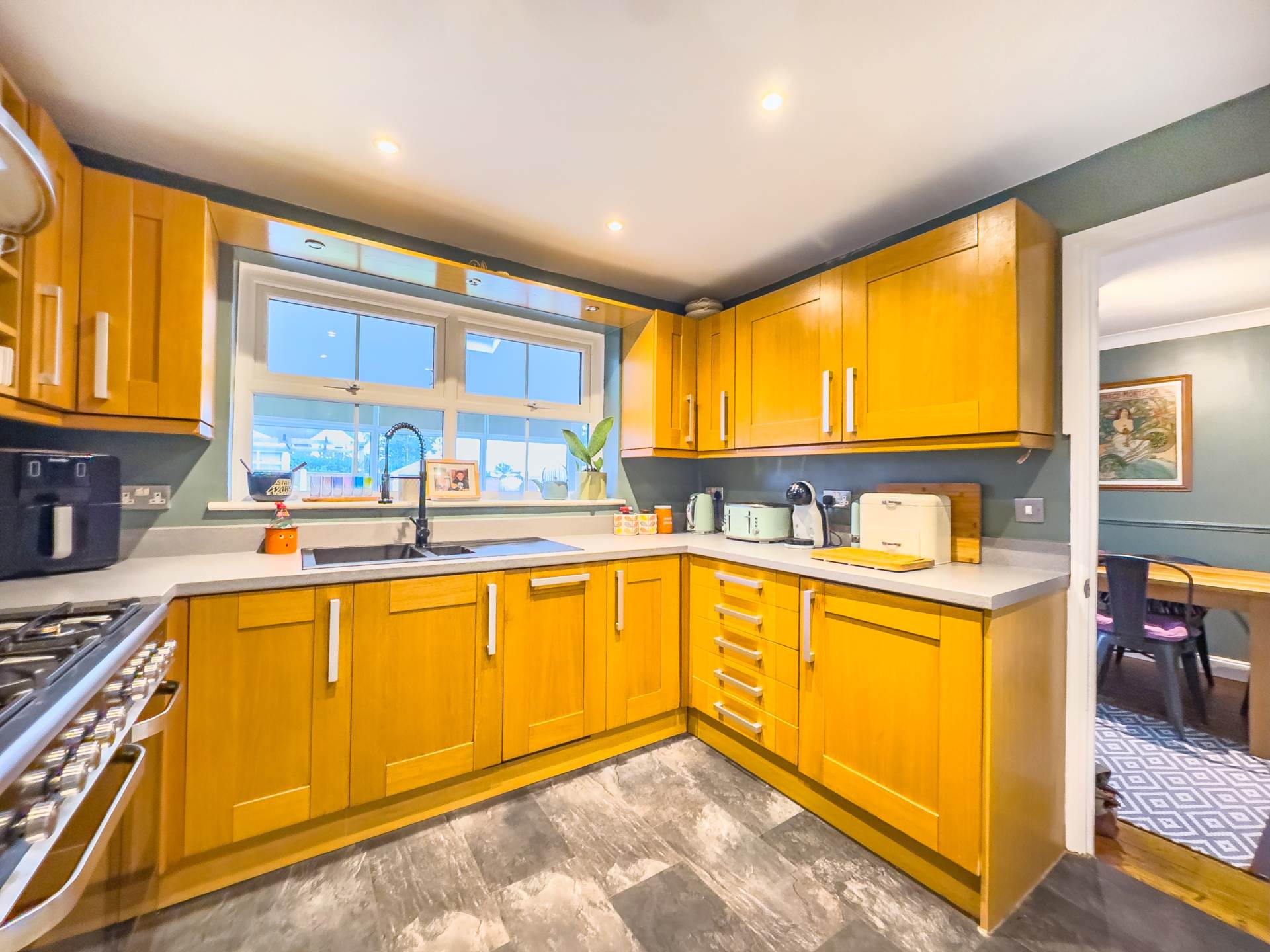 Moor Park Lane, Dewsbury, Image 3