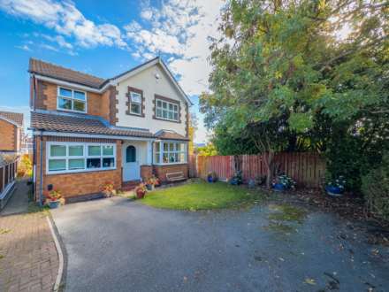 Moor Park Lane, Dewsbury, Image 1