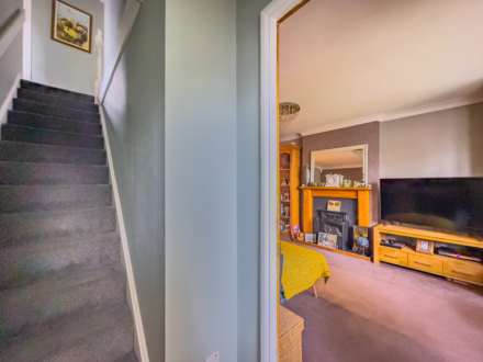 Moor Park Lane, Dewsbury, Image 15
