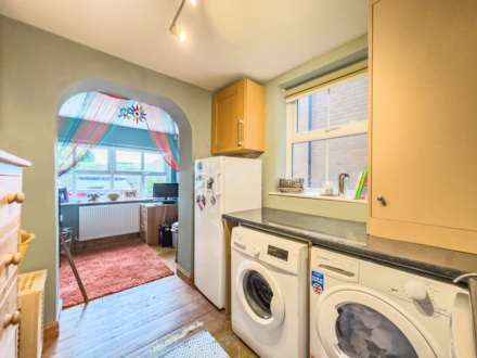 Moor Park Lane, Dewsbury, Image 5