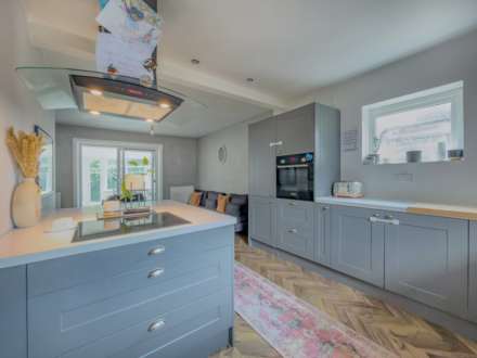 Fieldhead Lane, Birstall, Image 2