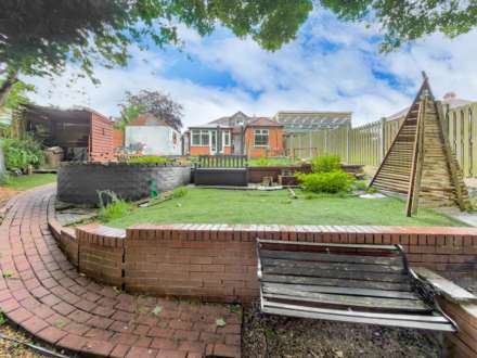 Fieldhead Lane, Birstall, Image 25