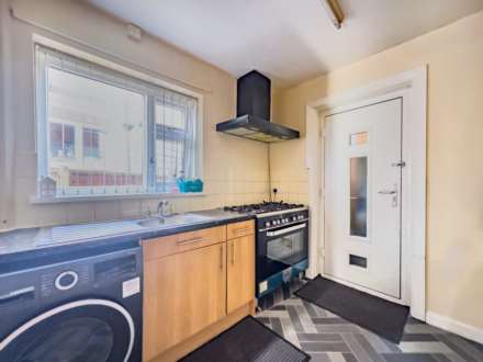 Fairview Avenue, Batley, Image 3