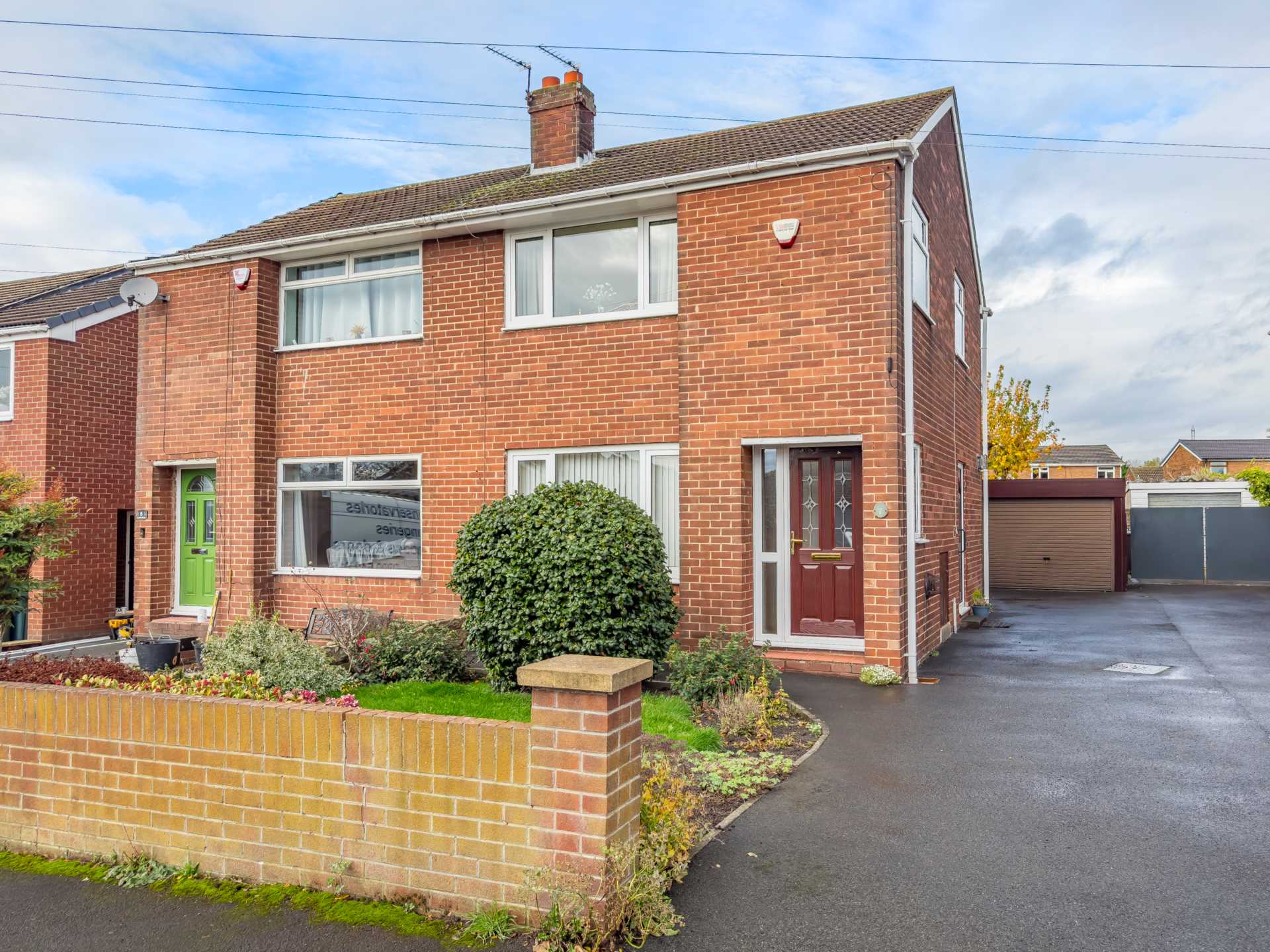 Castle Close, Birstall, Image 1