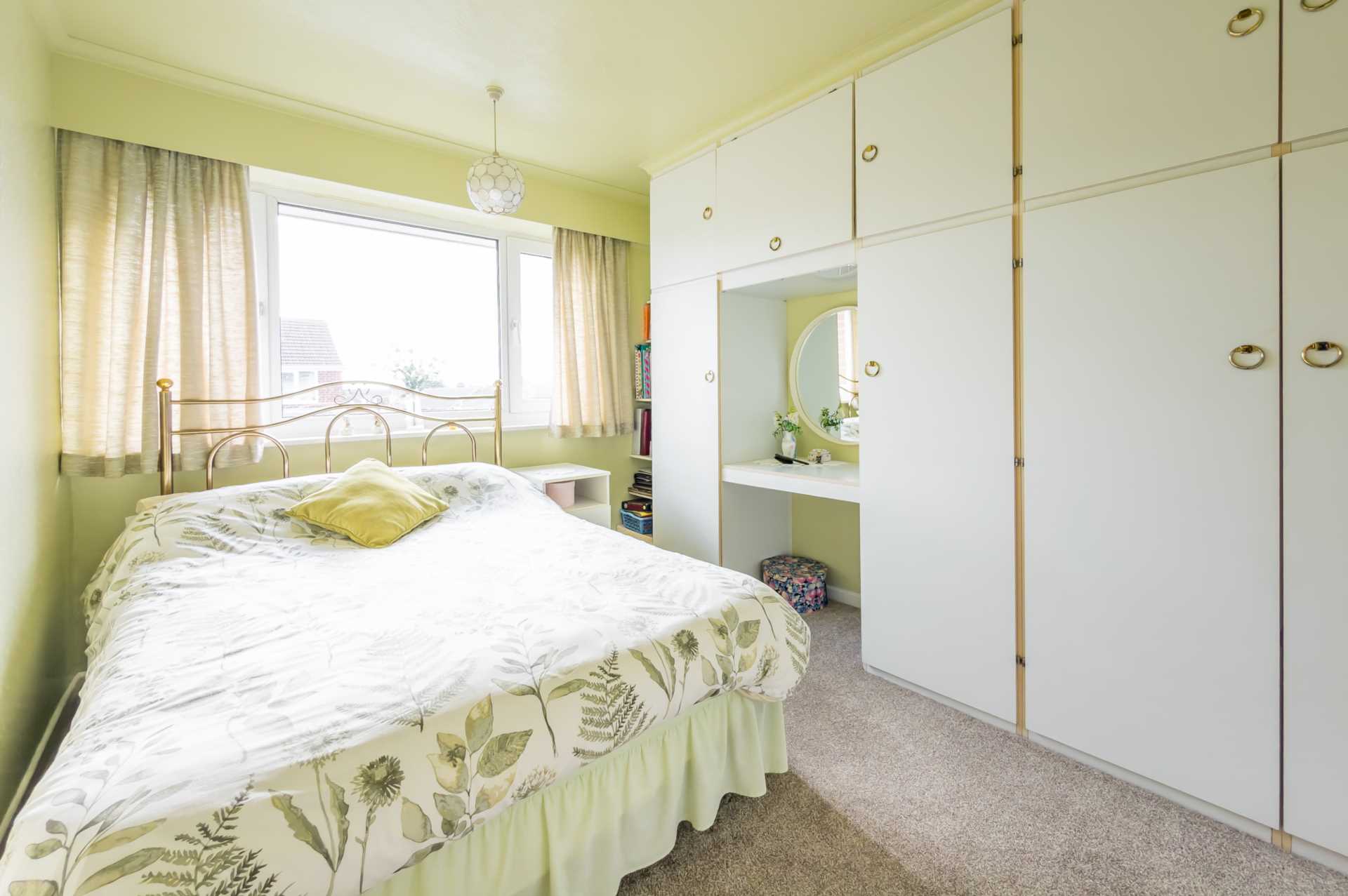 Castle Close, Birstall, Image 8