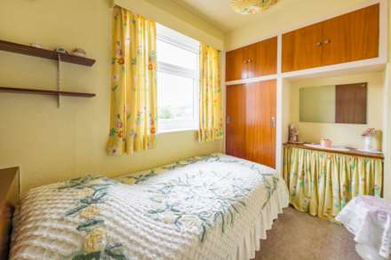 Castle Close, Birstall, Image 10