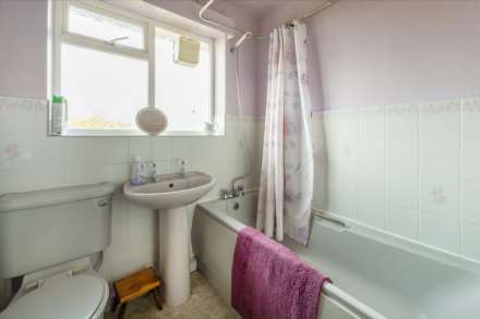 Castle Close, Birstall, Image 11