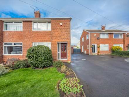 Castle Close, Birstall, Image 16