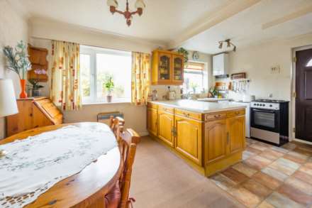 Castle Close, Birstall, Image 3