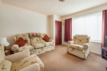 Castle Close, Birstall, Image 6