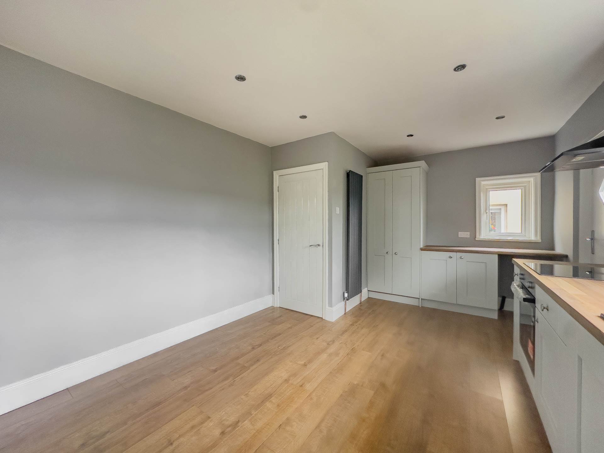 Whitehall Road, Cleckheaton, Image 4