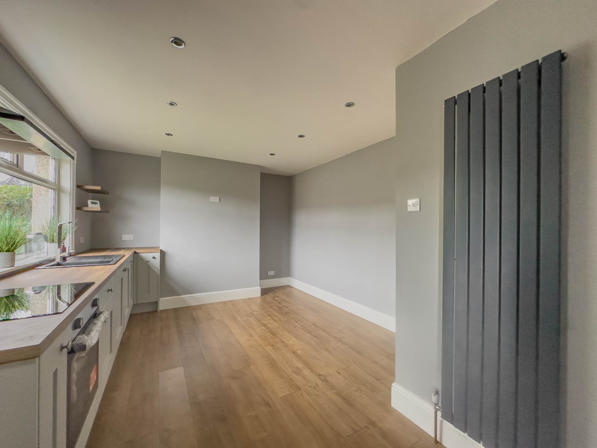 Whitehall Road, Cleckheaton, Image 5