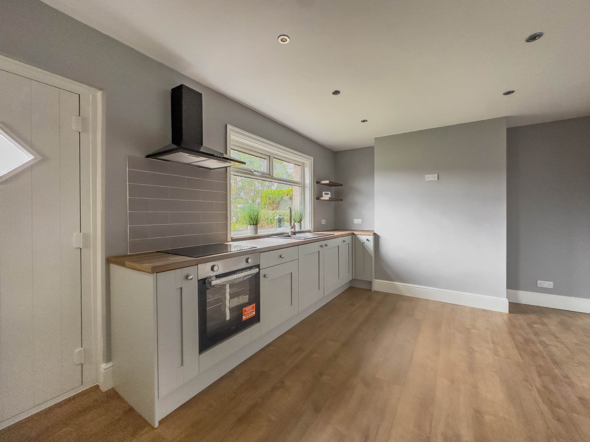 Whitehall Road, Cleckheaton, Image 7