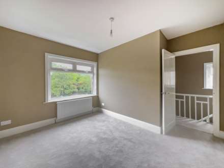 Whitehall Road, Cleckheaton, Image 10