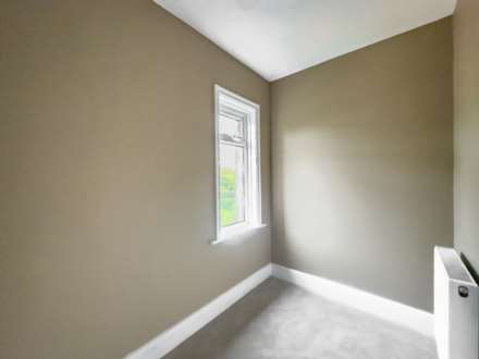 Whitehall Road, Cleckheaton, Image 11