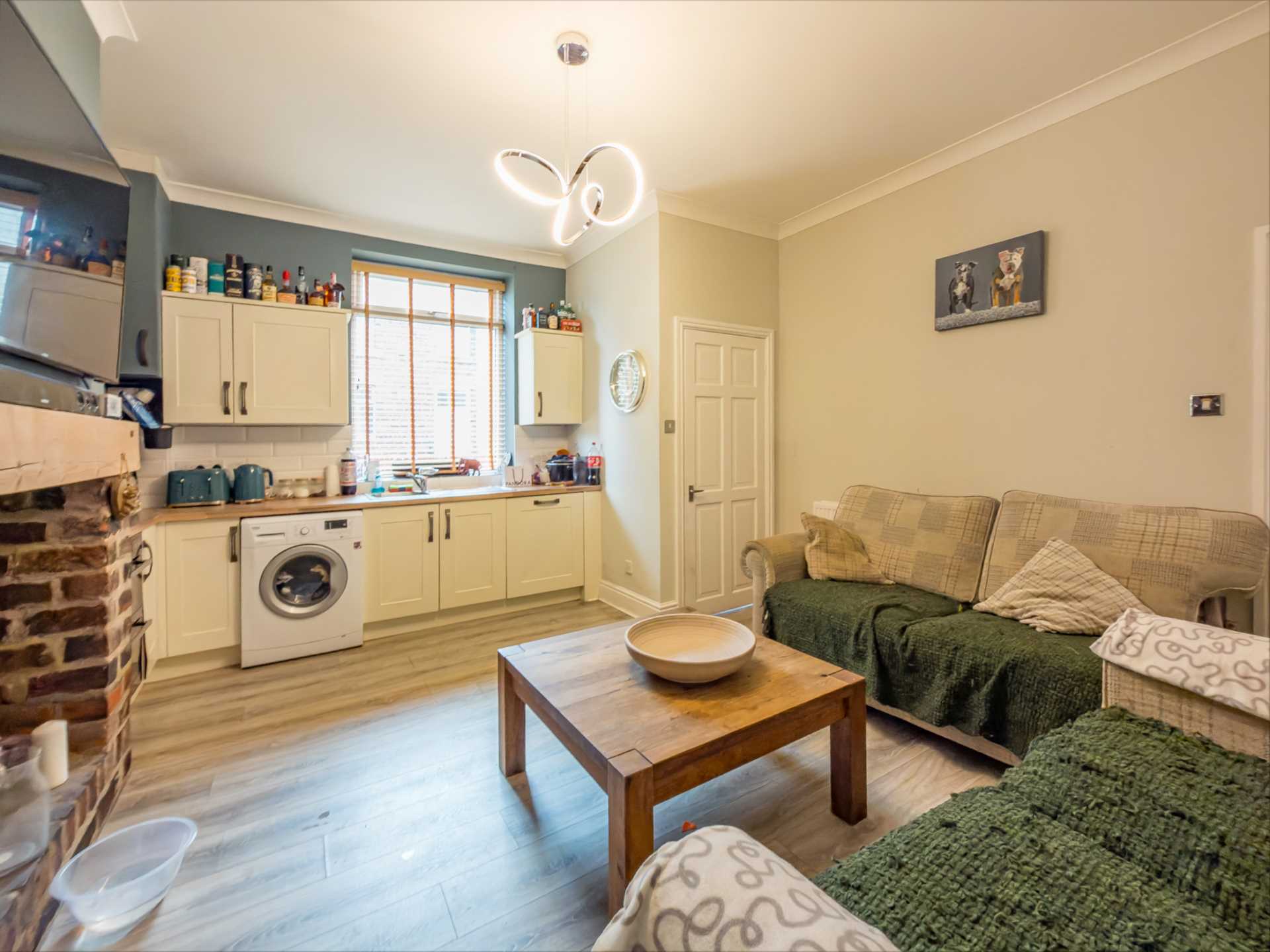 Boxes Buildings, Batley, Image 5