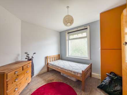 Ravens Avenue, Dewsbury, Image 9