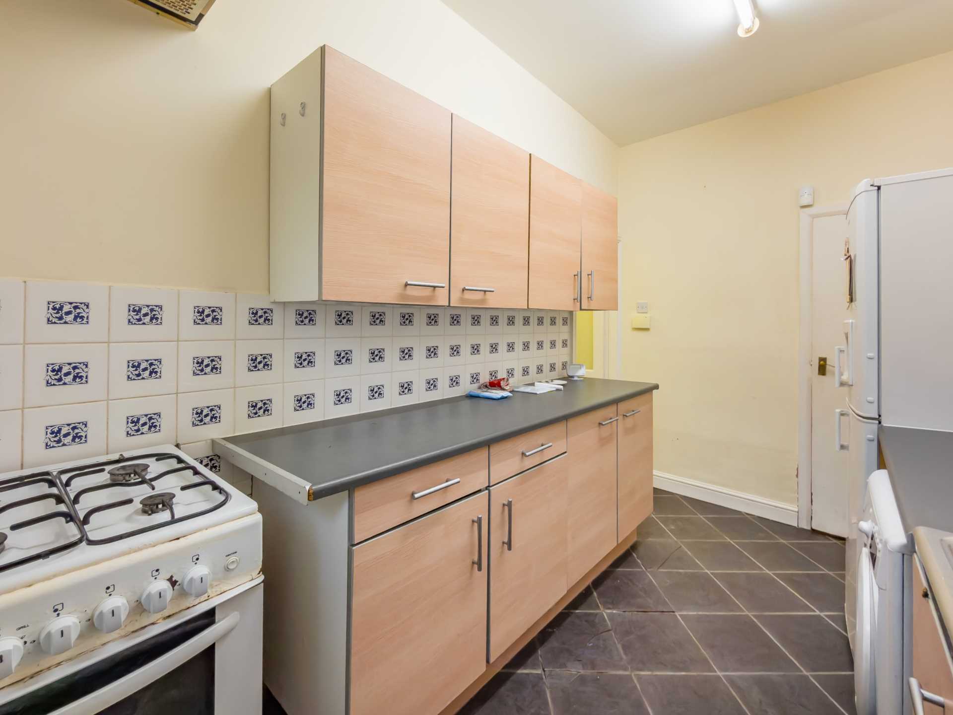 Warwick Road, Batley, Image 3