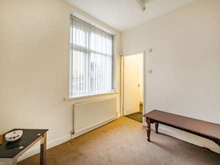 Warwick Road, Batley, Image 6