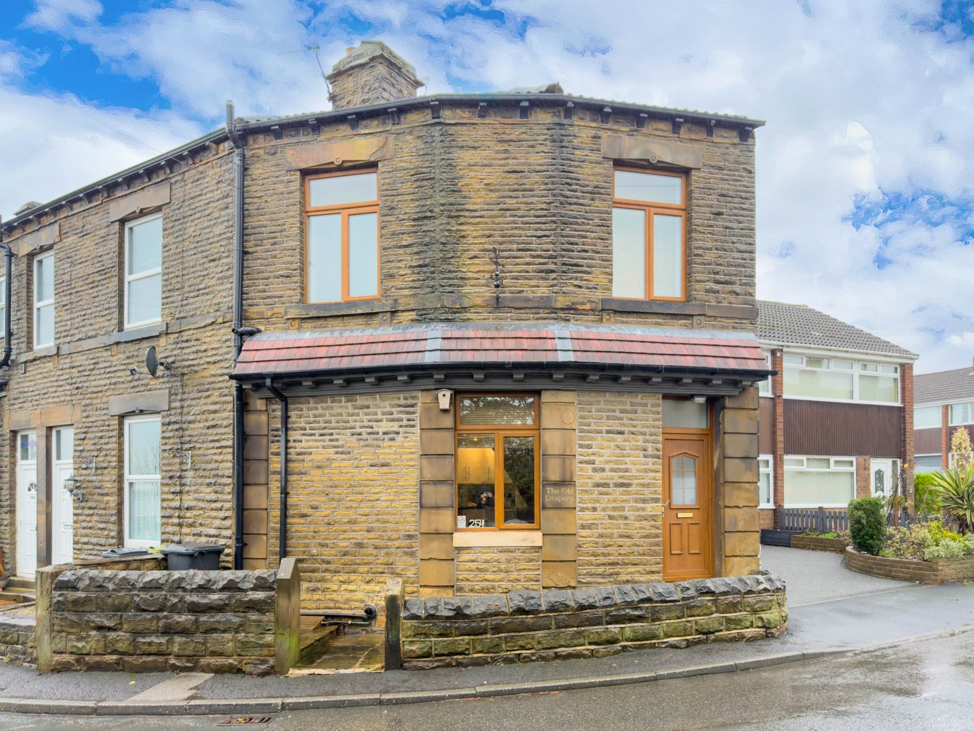 Upper Batley Low Lane, Birstall, Image 1