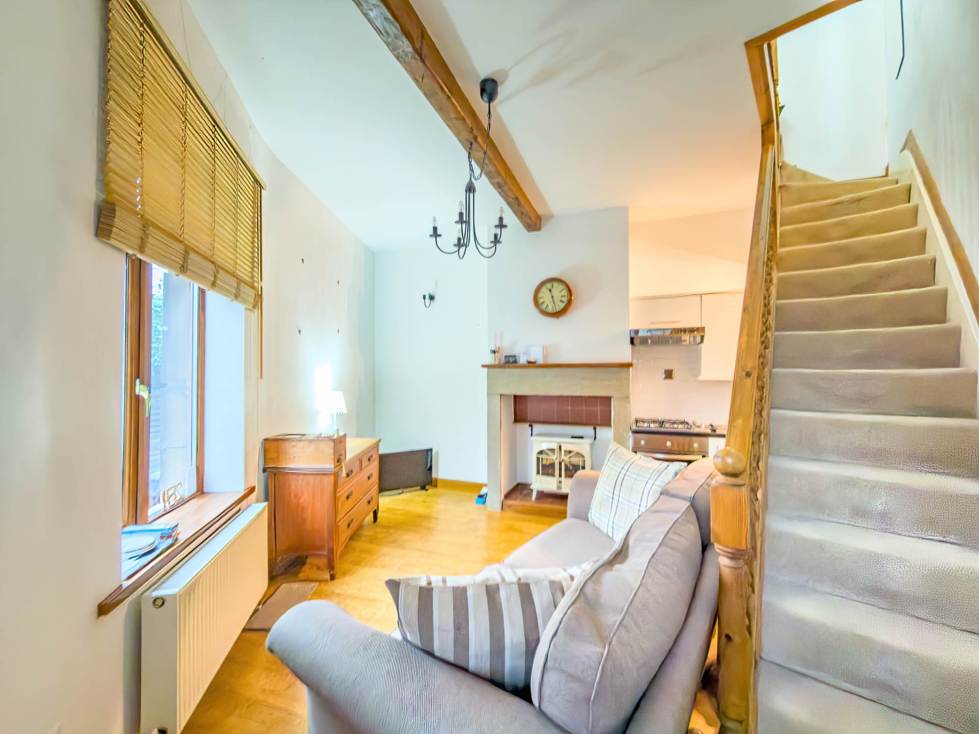 Upper Batley Low Lane, Birstall, Image 4