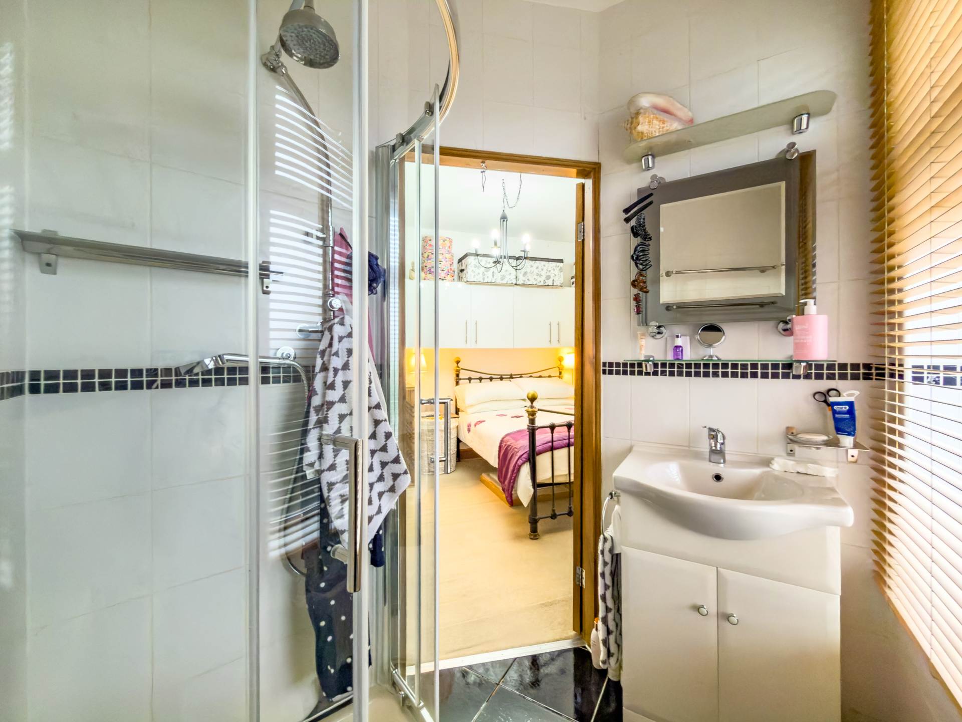 Upper Batley Low Lane, Birstall, Image 9