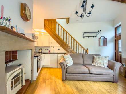 Upper Batley Low Lane, Birstall, Image 2