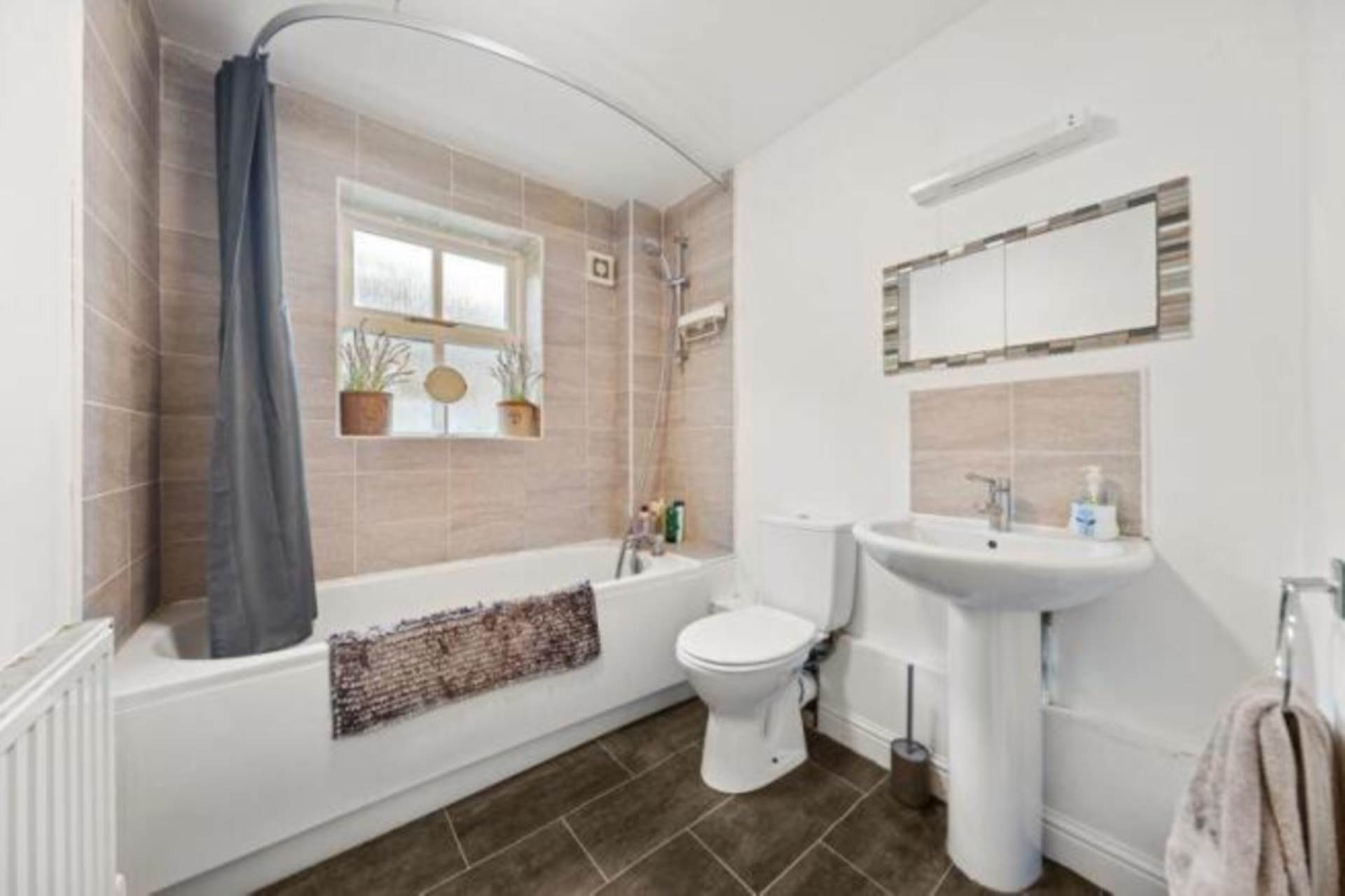 Rhodes Court, Leeds, Image 14