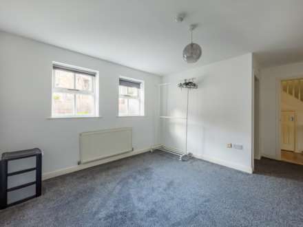 Rhodes Court, Leeds, Image 16