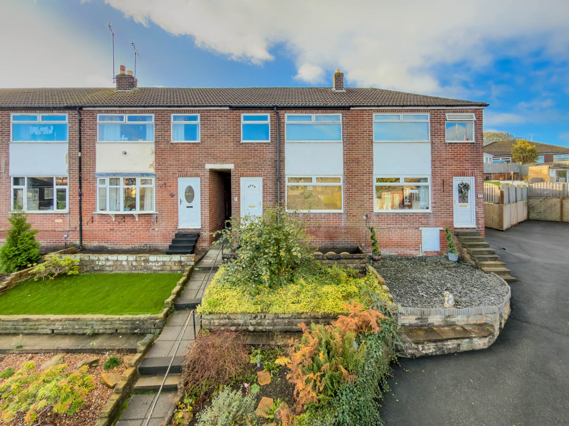 Smithies Moor Crescent, Birstall, Image 1