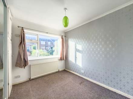 Smithies Moor Crescent, Birstall, Image 14