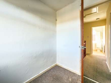 Smithies Moor Crescent, Birstall, Image 16